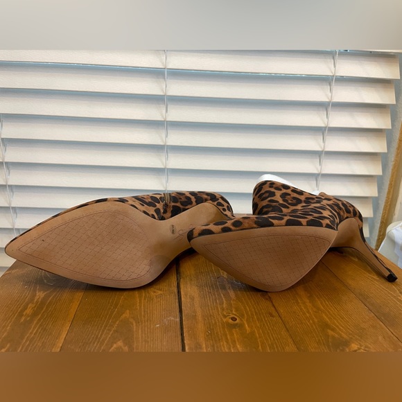 Jessica Simpson Leopard Print Ankle Booties - Picture 4 of 10